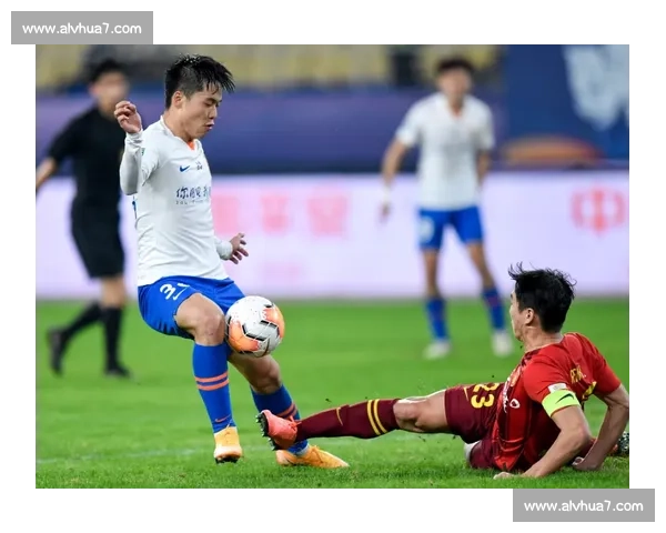 鲁能比赛直播全程解析带来最新赛况与深度解读精彩瞬间一网打尽